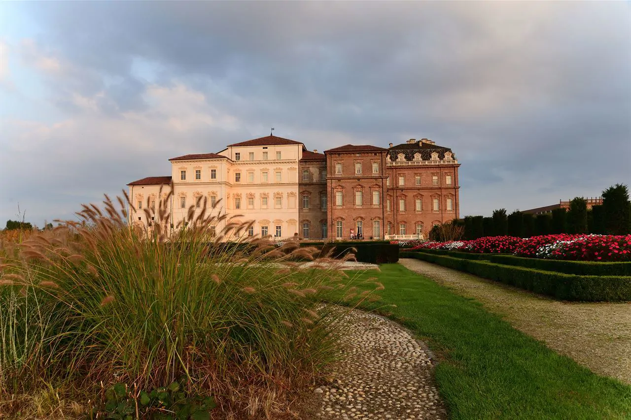 La reggia di Venaria Reale vista dai giardini